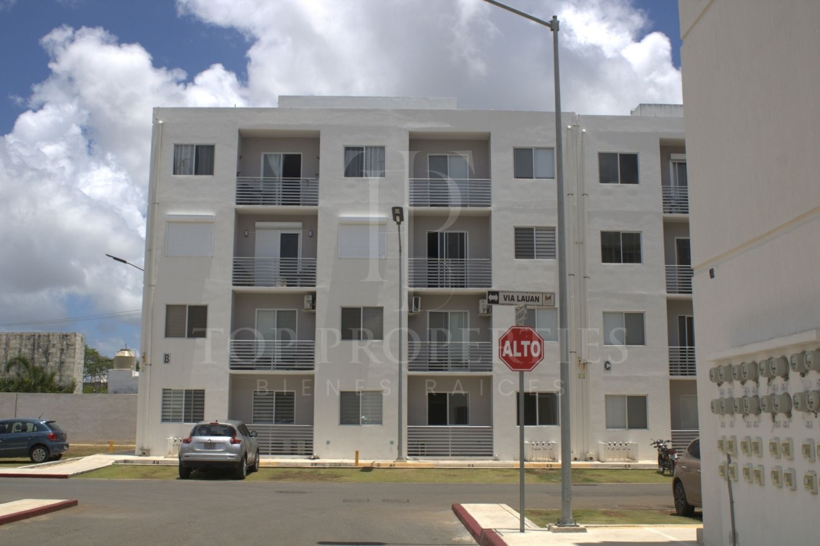 Departamento en Residencial Maderos