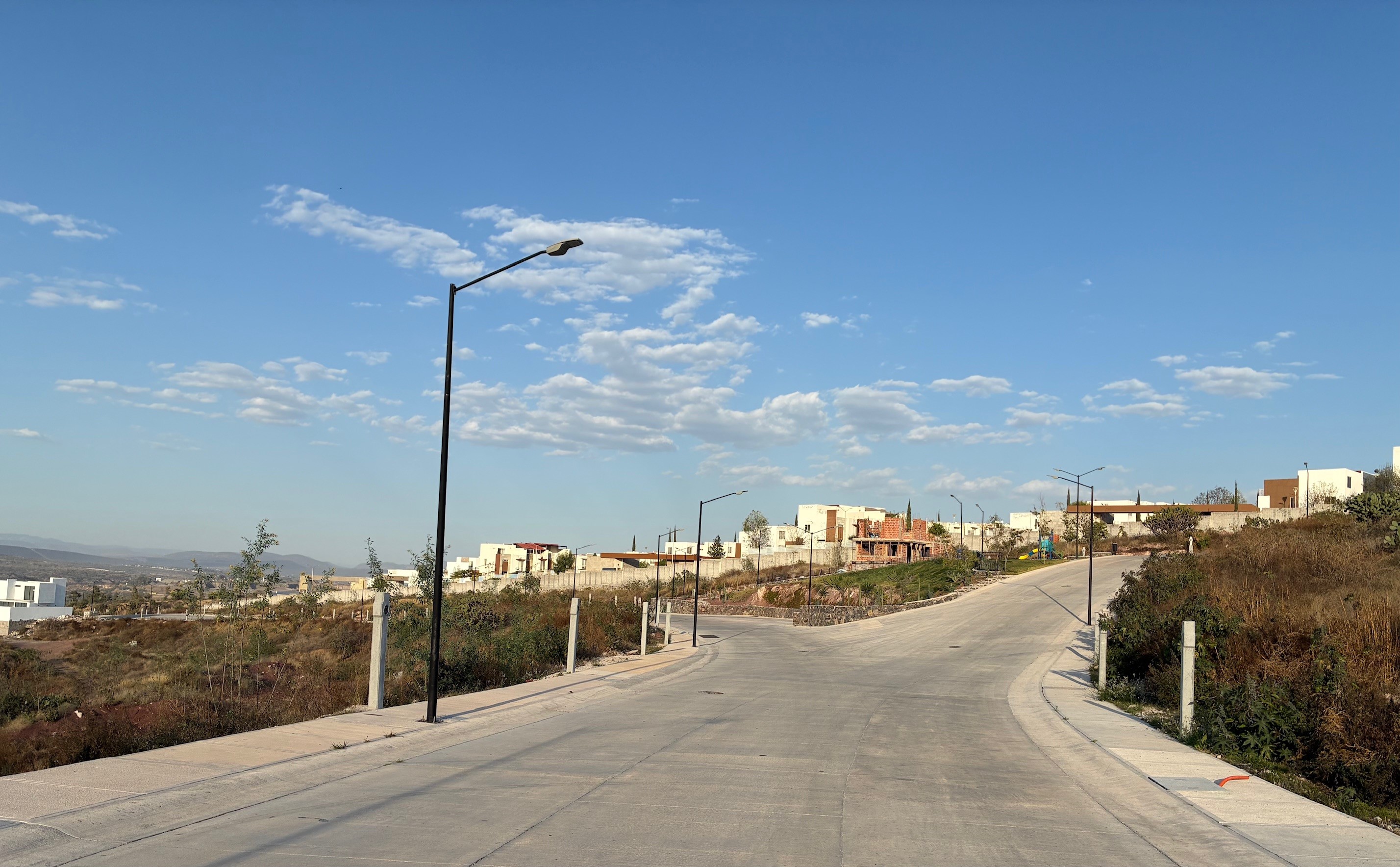 Terrenos residenciales a 10 minutos de los Arcos de Querétaro. — foto 3
