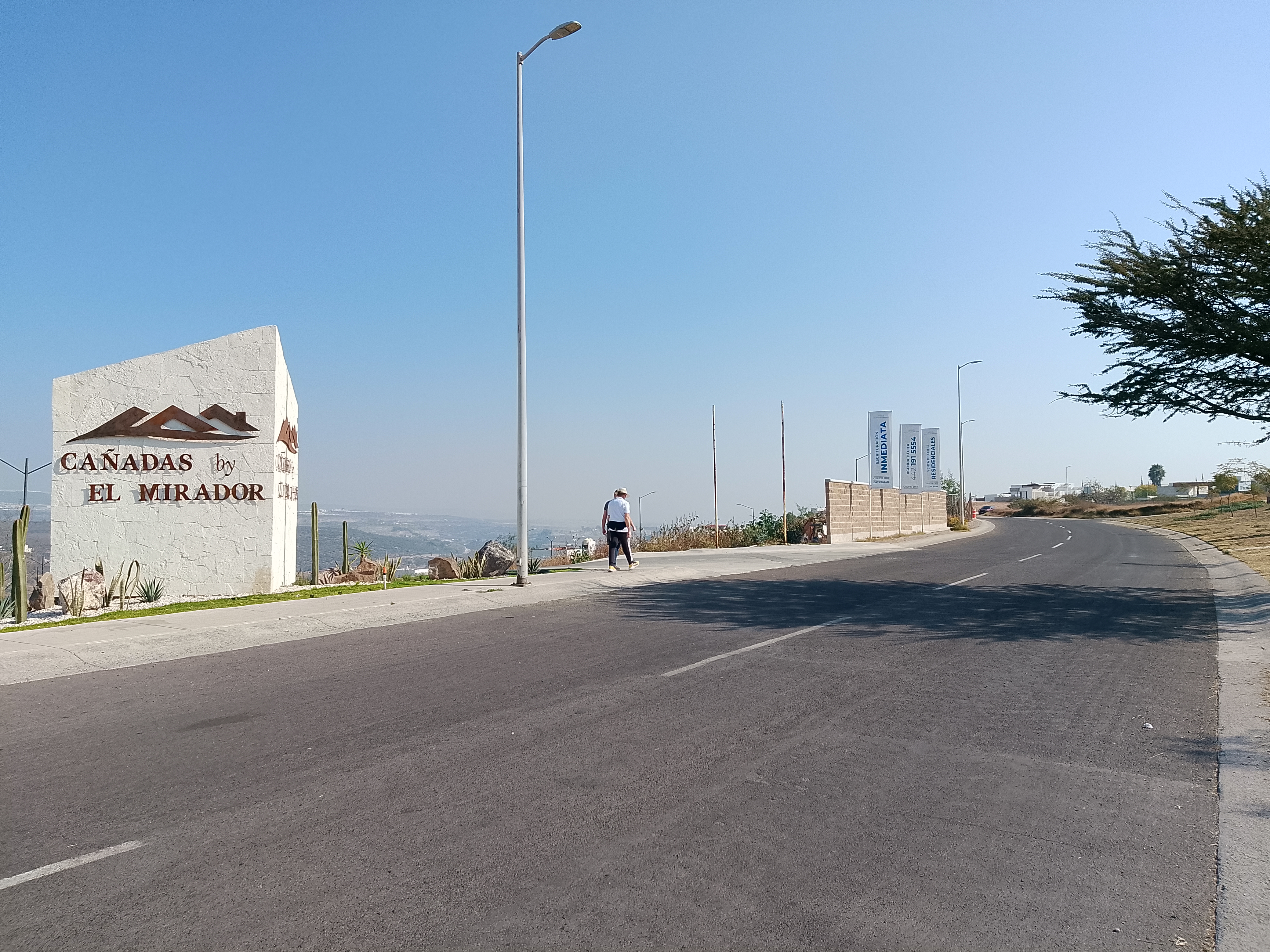 Terrenos residenciales a 10 minutos de los Arcos de Querétaro. — foto 2