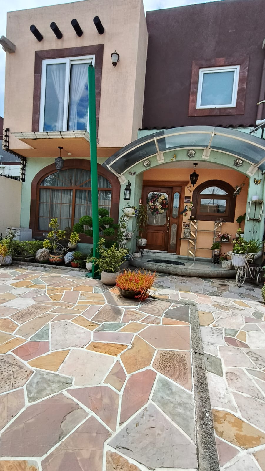 Residencia con Acabados Premium en Villa Toscana